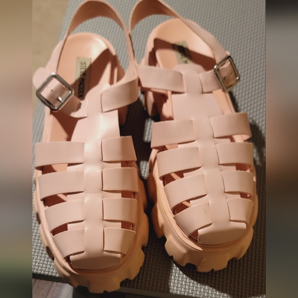 Steve Madden Monti Platform Fisherman Sandal - Picture 6 of 6